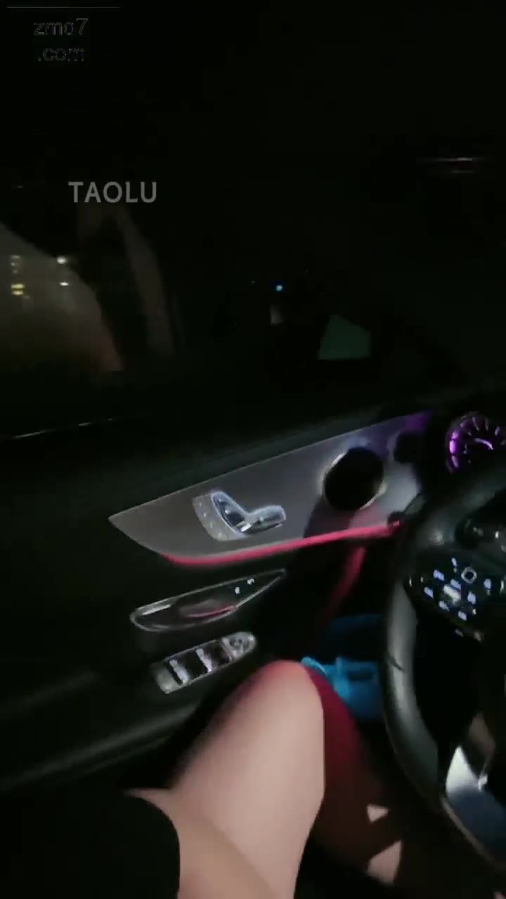 美美子 户外舔脚 吃内内