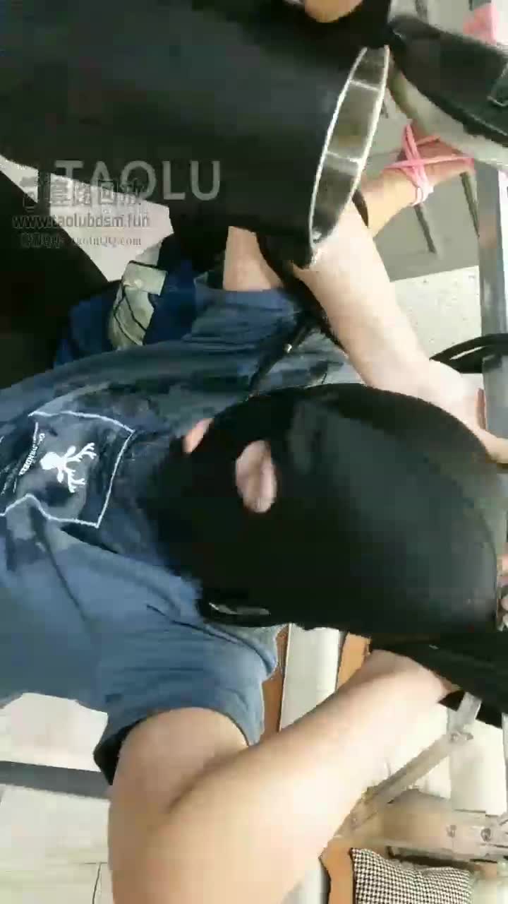 月玖 调教两个母的圈养奴