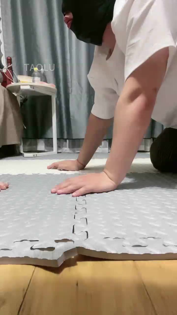 曦晨 裸足白到发光 黑丝性感丝滑