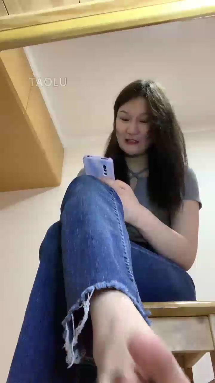 安墨 红绿灯两次 牛仔短裤坐脸 口水 牛仔裤坐脸骑乘