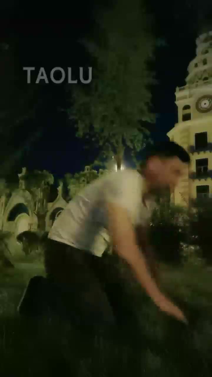 猫神大人 户外调教臭表弟 圣水 钻胯 骑马