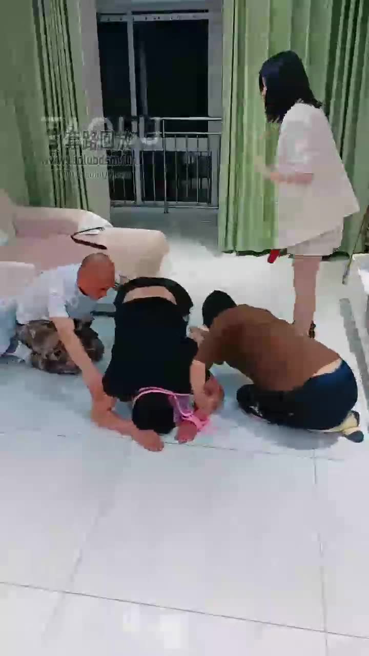 羽诺 叛徒 罚鞭打惩罚 烟头逼供 全程深喉 恋足捆绑