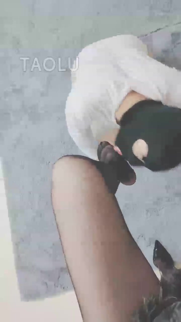 灵竹 黑丝系列专场 踩头 鞭打 舔脚