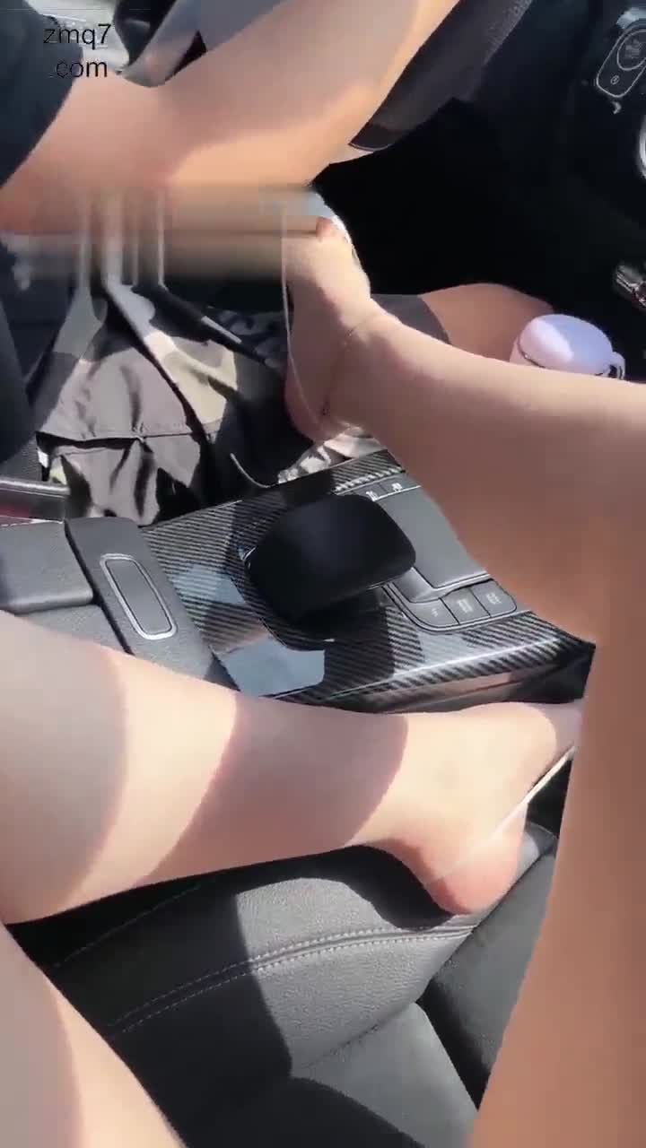 Playing freely in the car, licking feet, licking soles