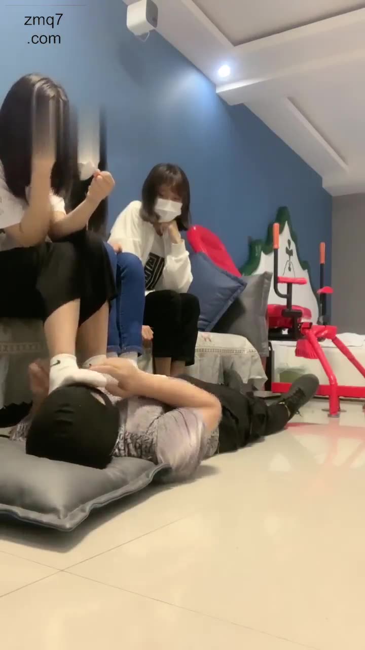 与精神小妹的那些事 和两个新人玩玩