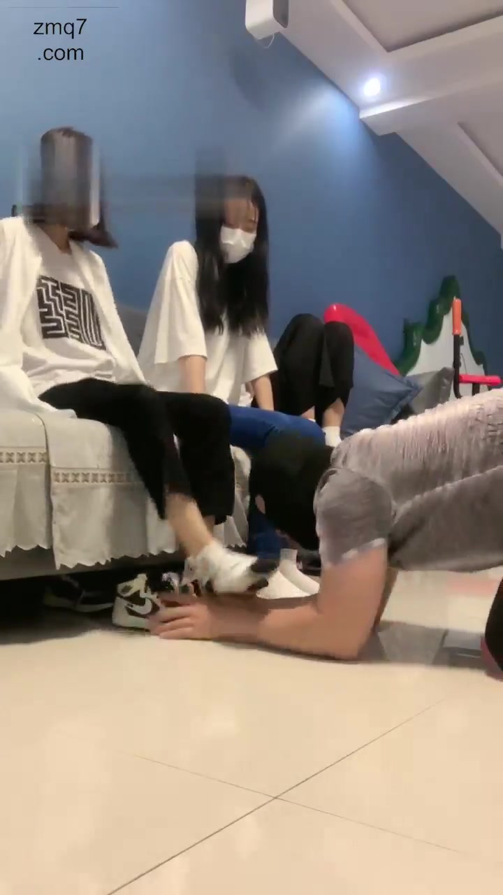 与精神小妹的那些事 和两个新人玩玩