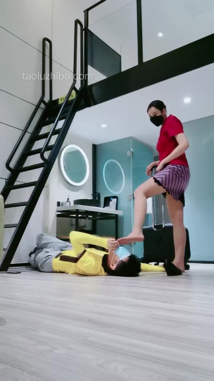 微希 剧情 空姐和外卖小哥