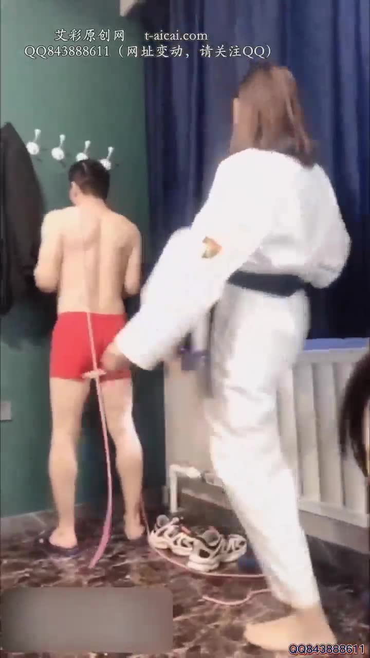 初柒 剧情 双s跆拳黑帮女老大带女手下审讯叛徒