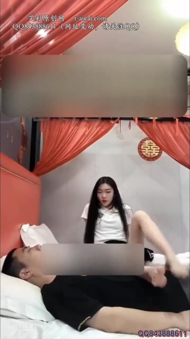初柒 心狠手辣的校花霸占同学财产 舔脚 踩踏 脚耳光