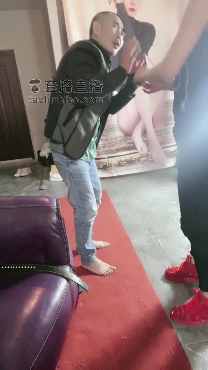 妮可 给三秒加个菜 吊打 舔脚 舔鞋