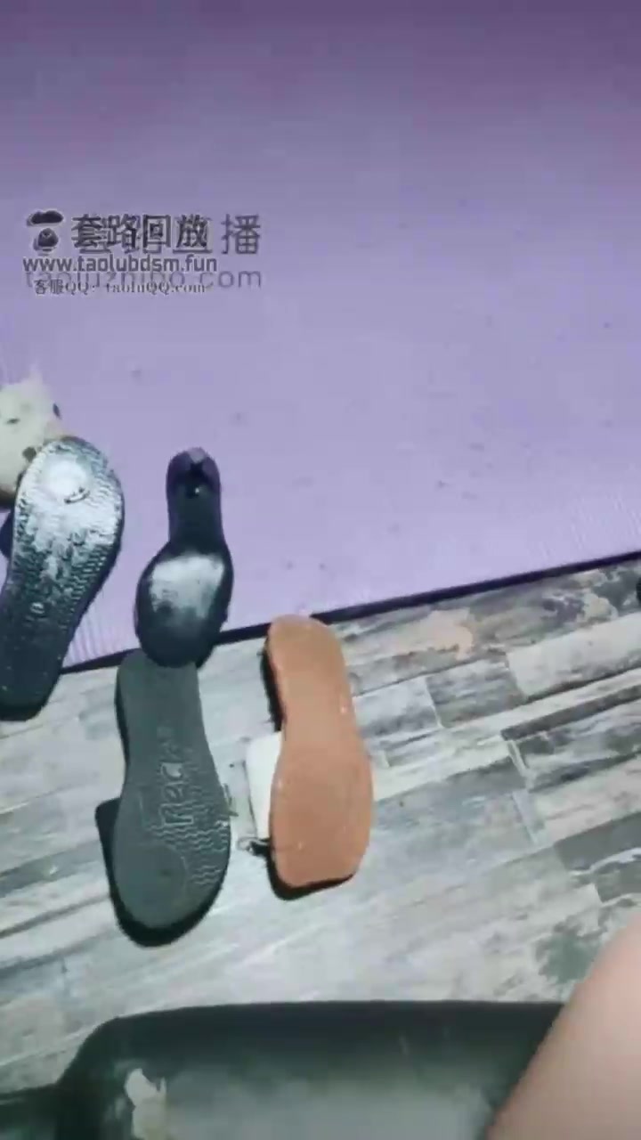 彤彤 鞋垫清理 喝刷鞋水