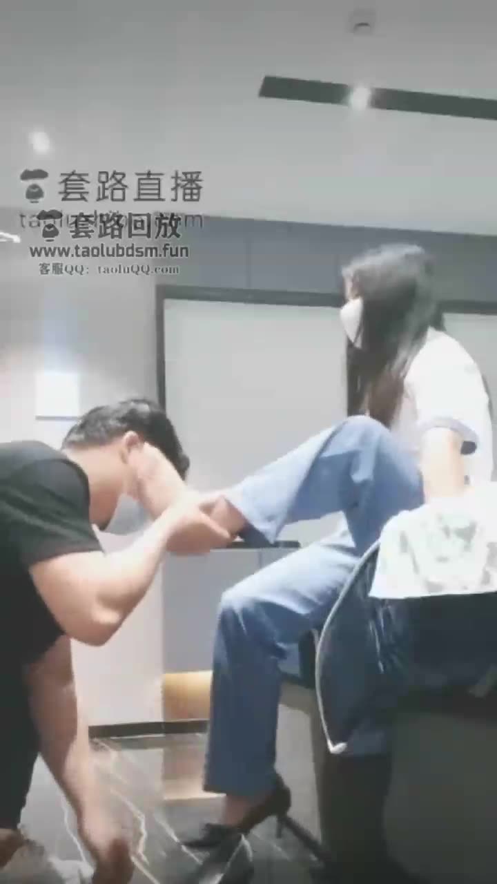 与素人的那点江湖 佳丽技师 极致汗脚 插嘴 踢裆 羞辱