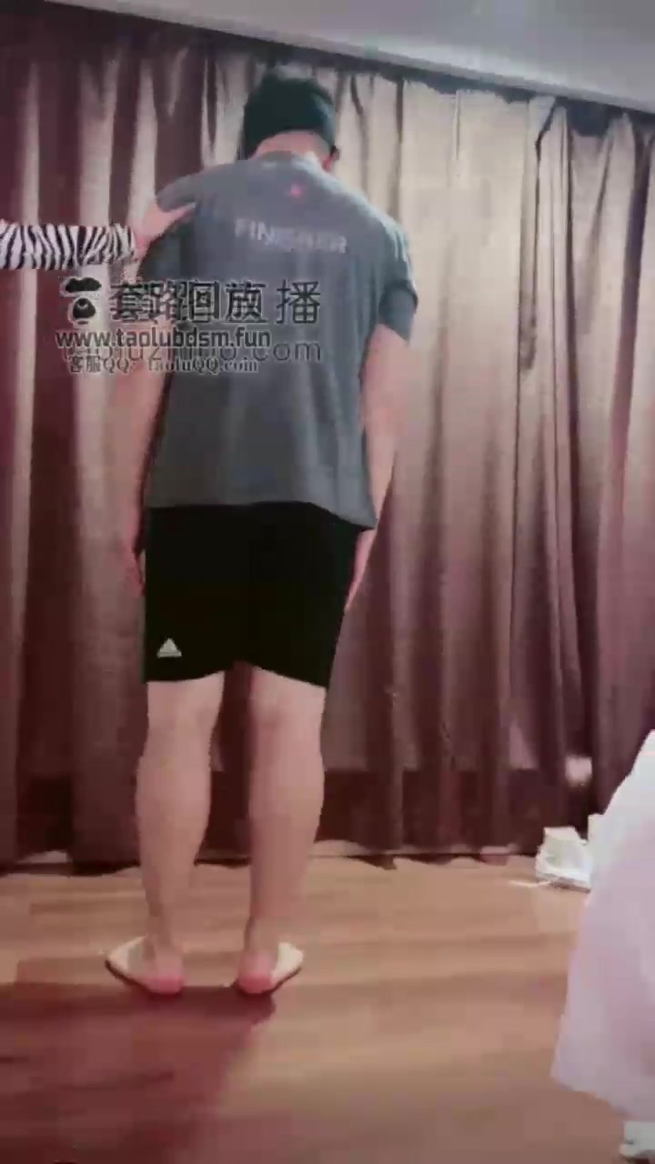 安诺 多主调教 舔脚 踩踏 踢打