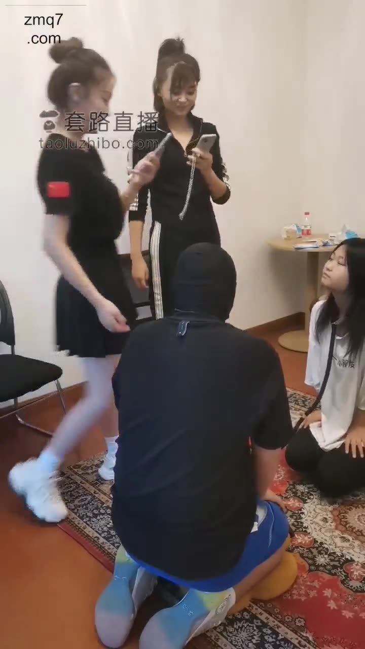 小御 调教 两个贱货一起发骚