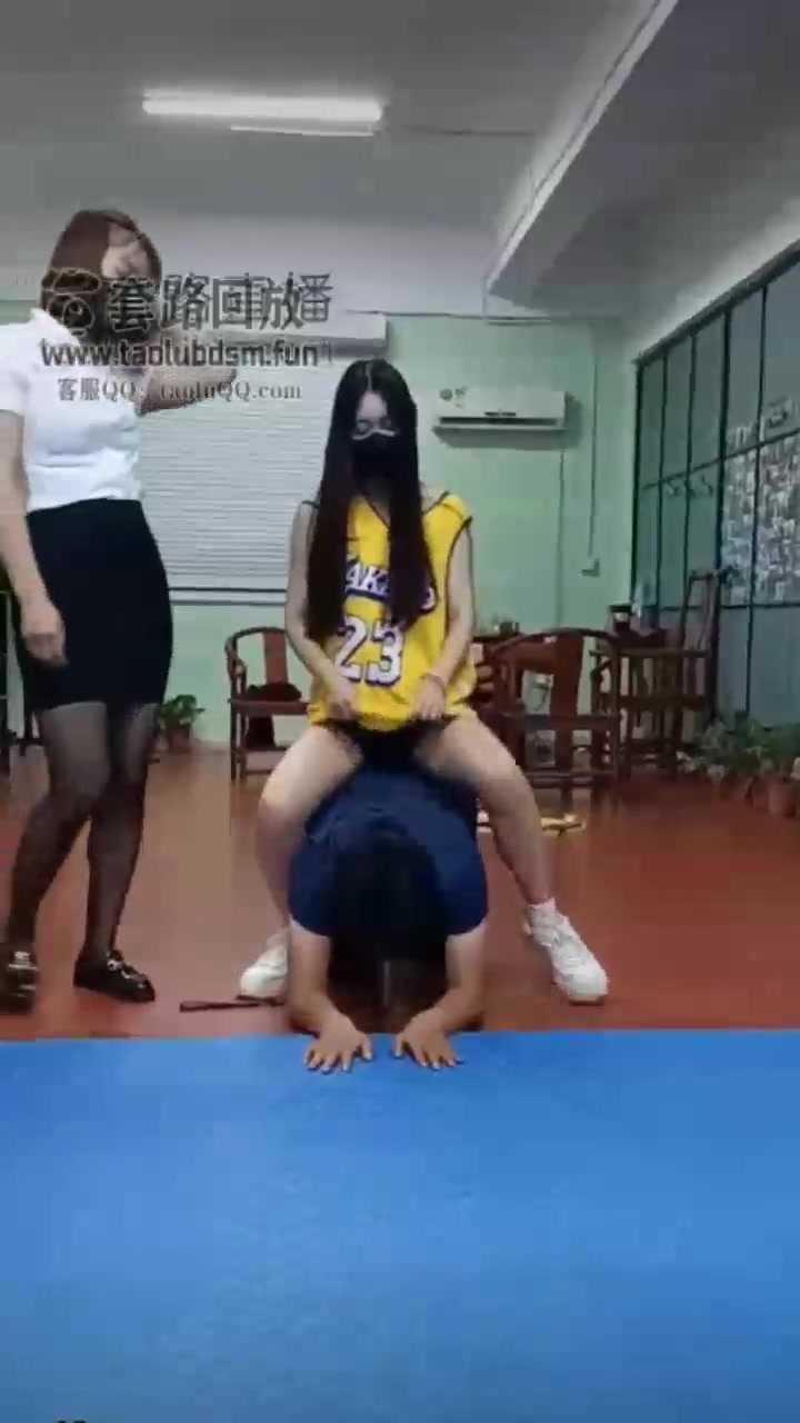 瑄瑄 调教素人小姐姐