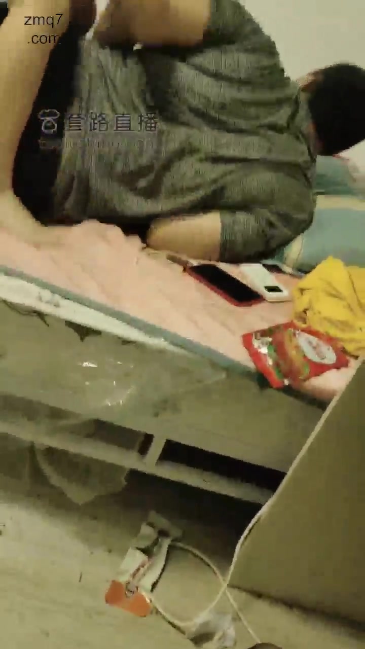 安若 跟姐妹一起调教情侣奴
