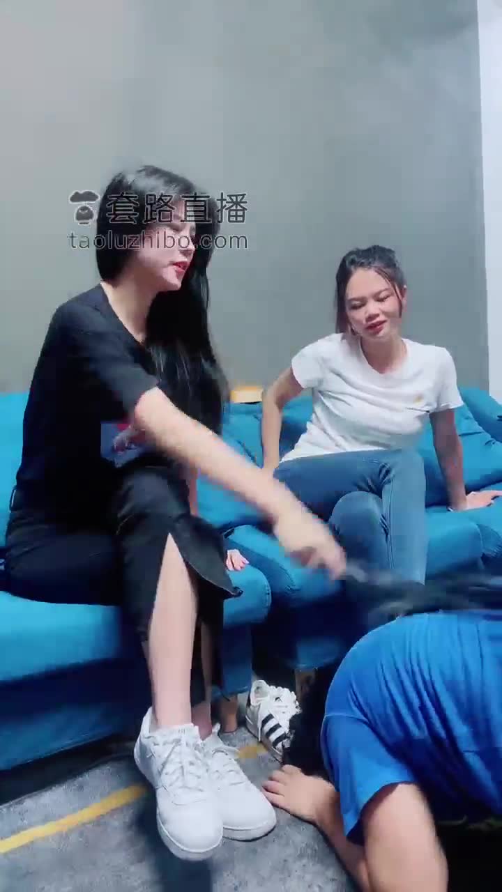 婷婷 带素人黄圣依体验调教的乐趣