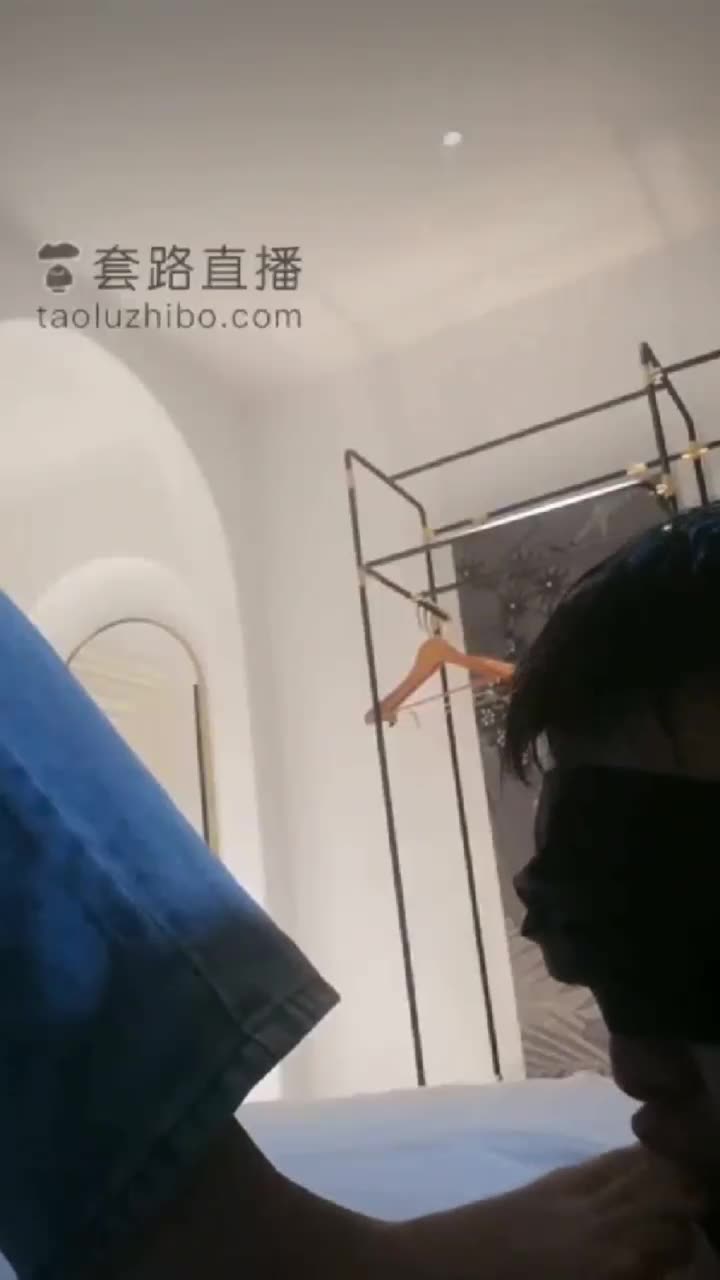 甜音 牛奶看圣水 跪起拉胯 下