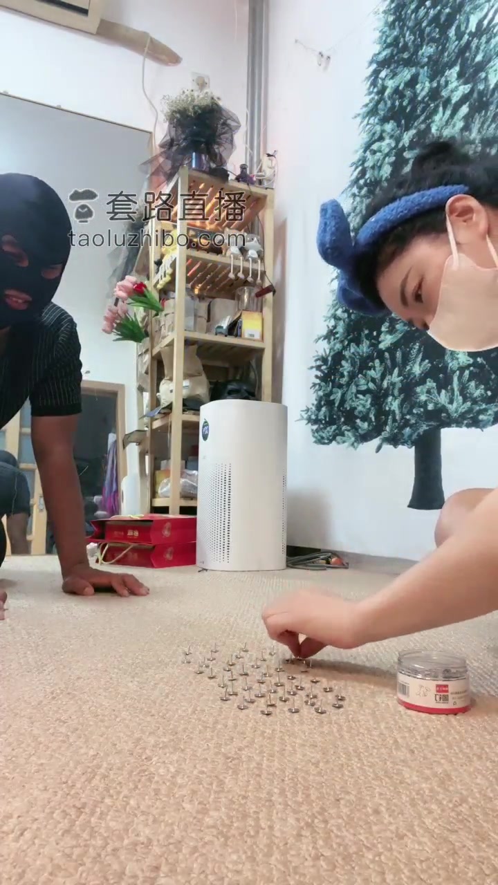 鹿梦兮 调教家奴 摁图钉 烟头烫