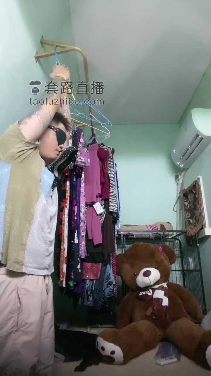 打眼李嘉欣 女王狠揍一个190的笨熊 3
