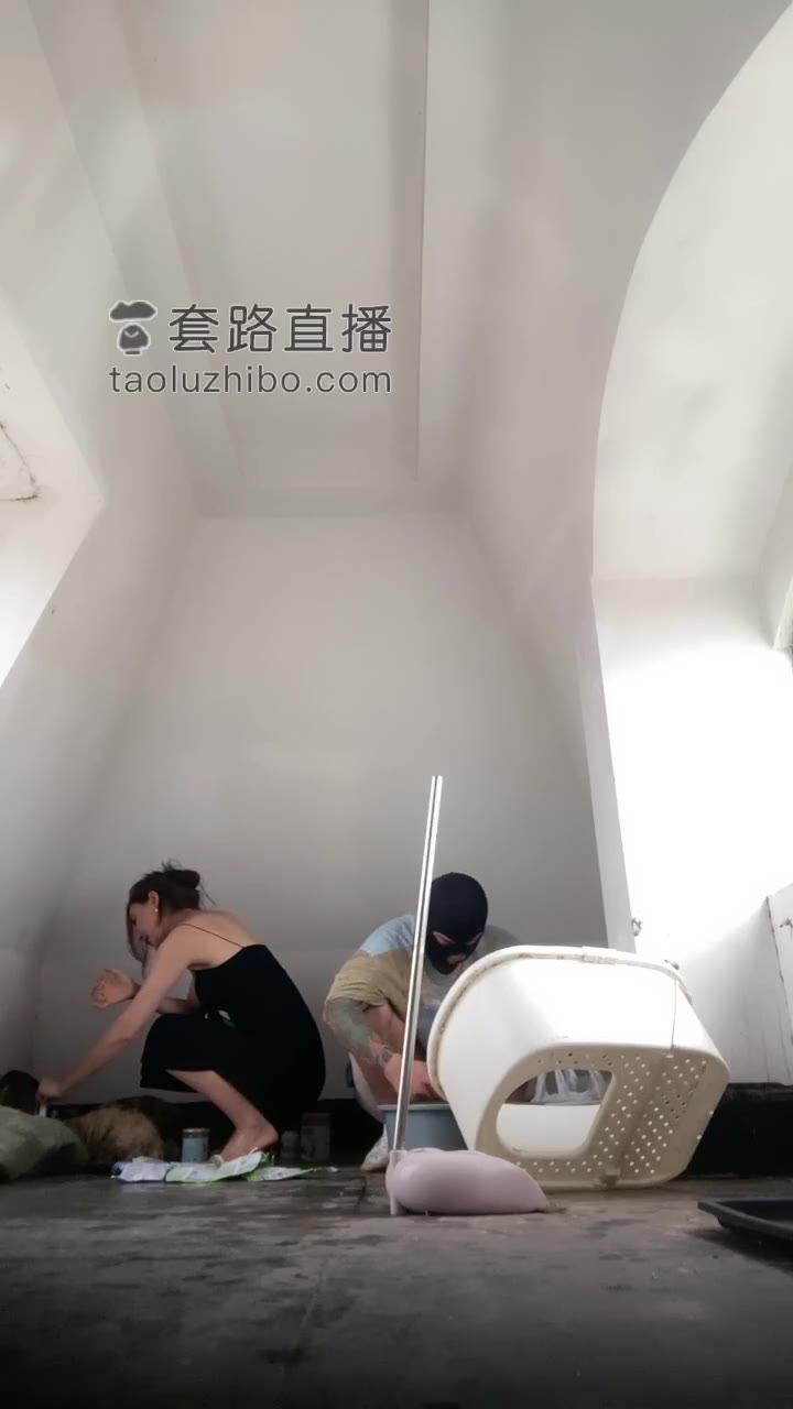 打眼李嘉欣 女王狠揍一个190的笨熊 1