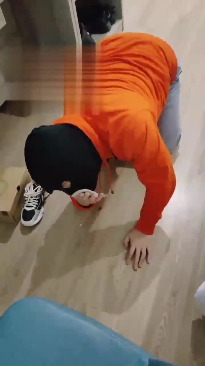 辣吃多的辣妹 调教 除臭11天的鞋袜