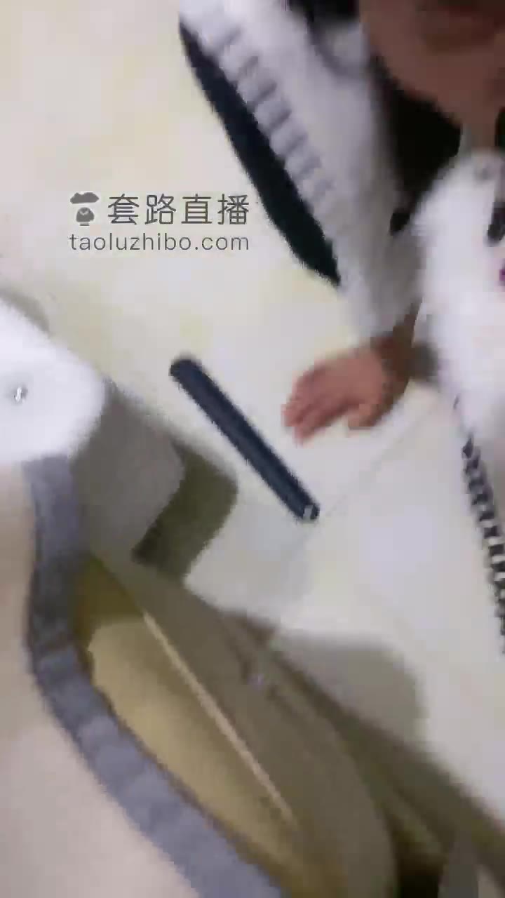 雨琦 女同事是条狗