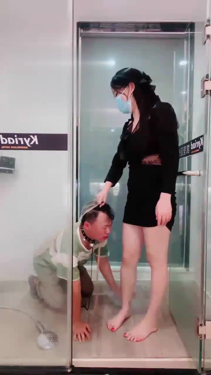 雪琪琪 超暴力 浴室虐 超重耳光 驯化