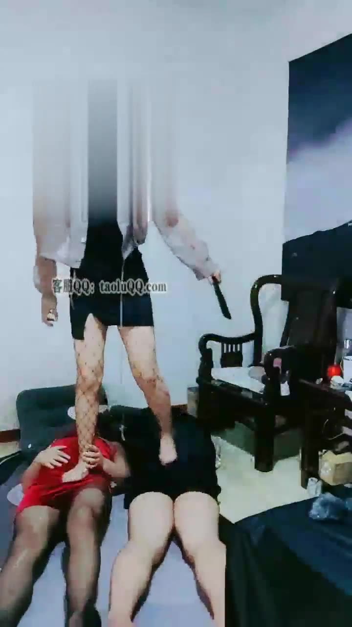 馨然 跳舞后 晚上两个家奴伺候我