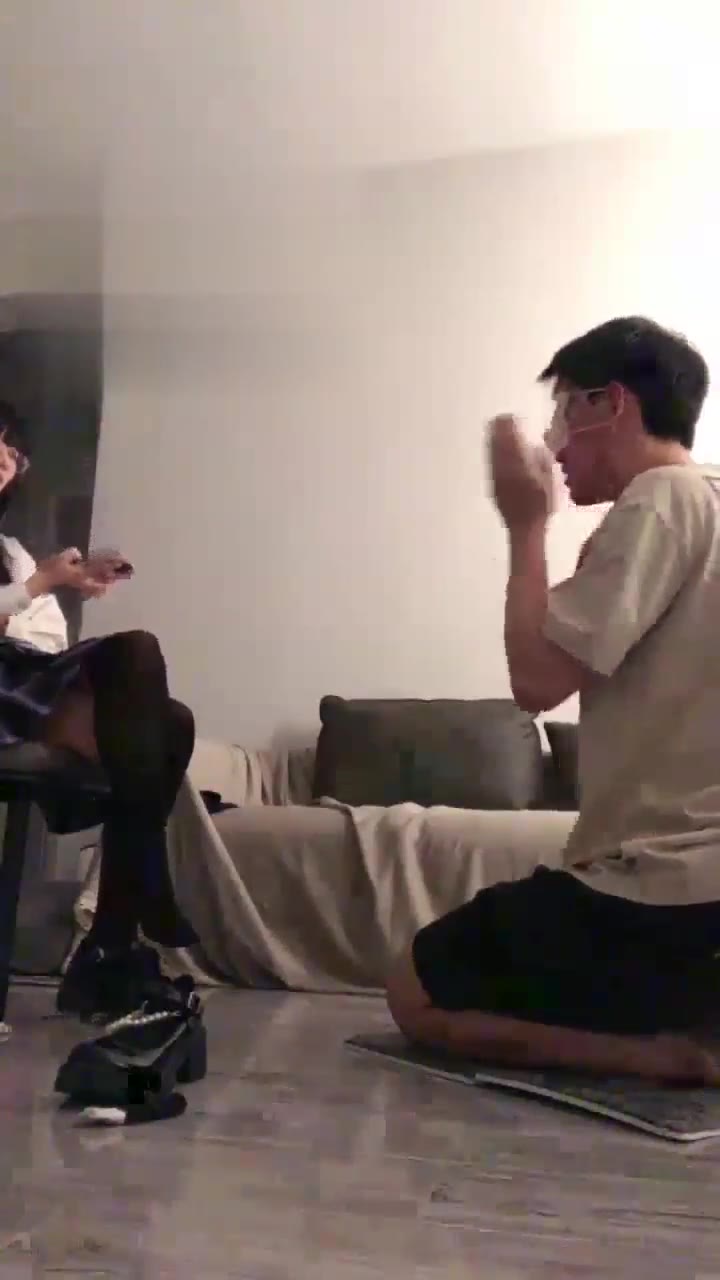 托尔 教育家务奴