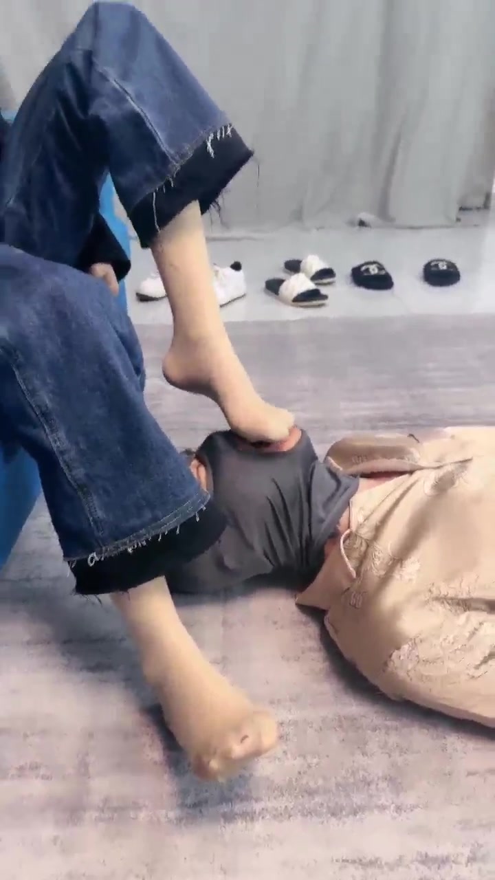 ccyouer 和素人琪琪一起调教