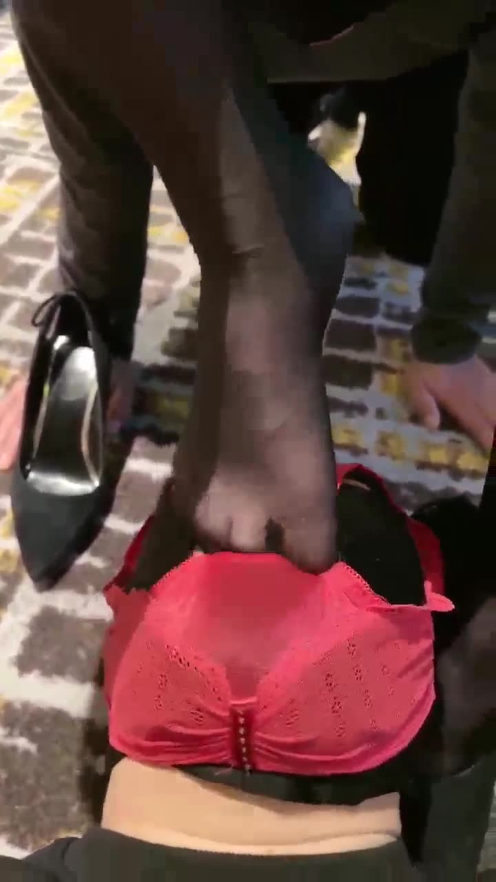 梦二 恶毒妻子 调教夫奴和脚奴