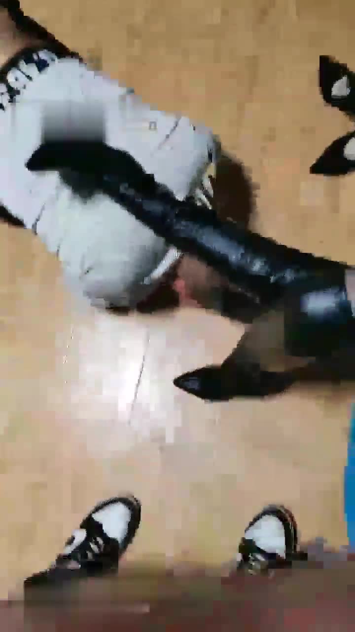 江婷 贱狗挑战皮鞭
