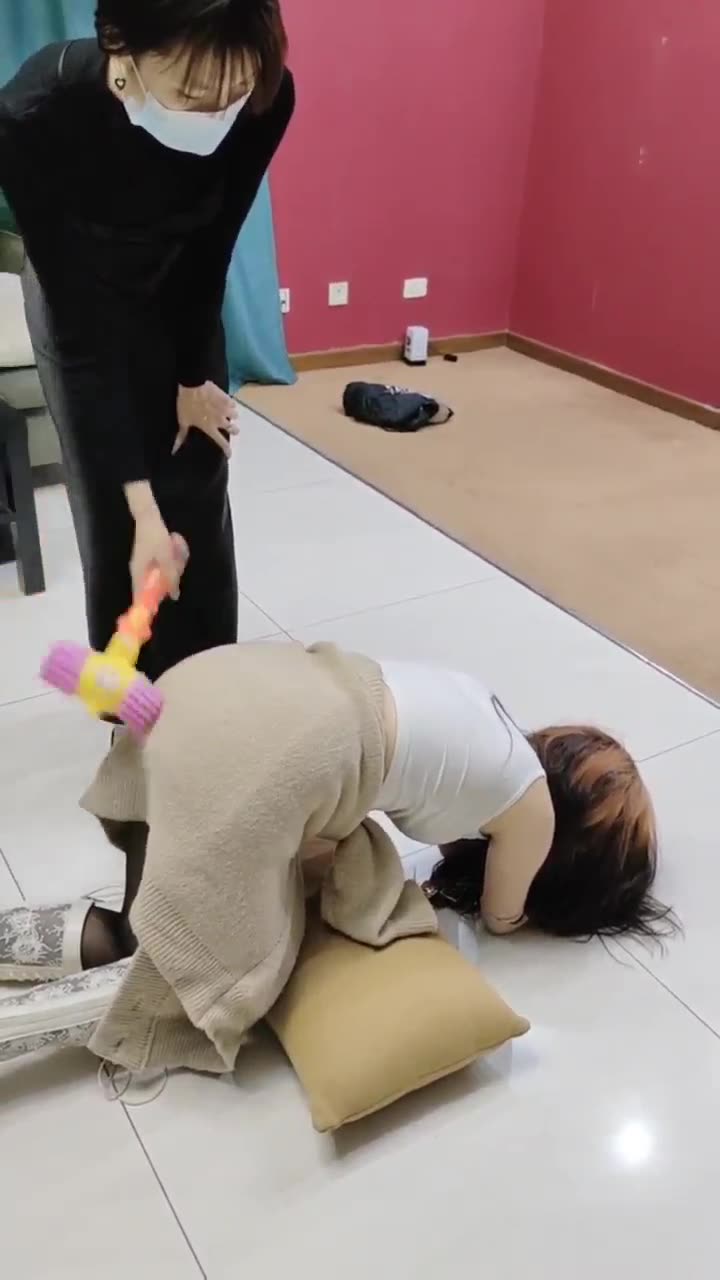 安若 和安琪首次一起玩奴