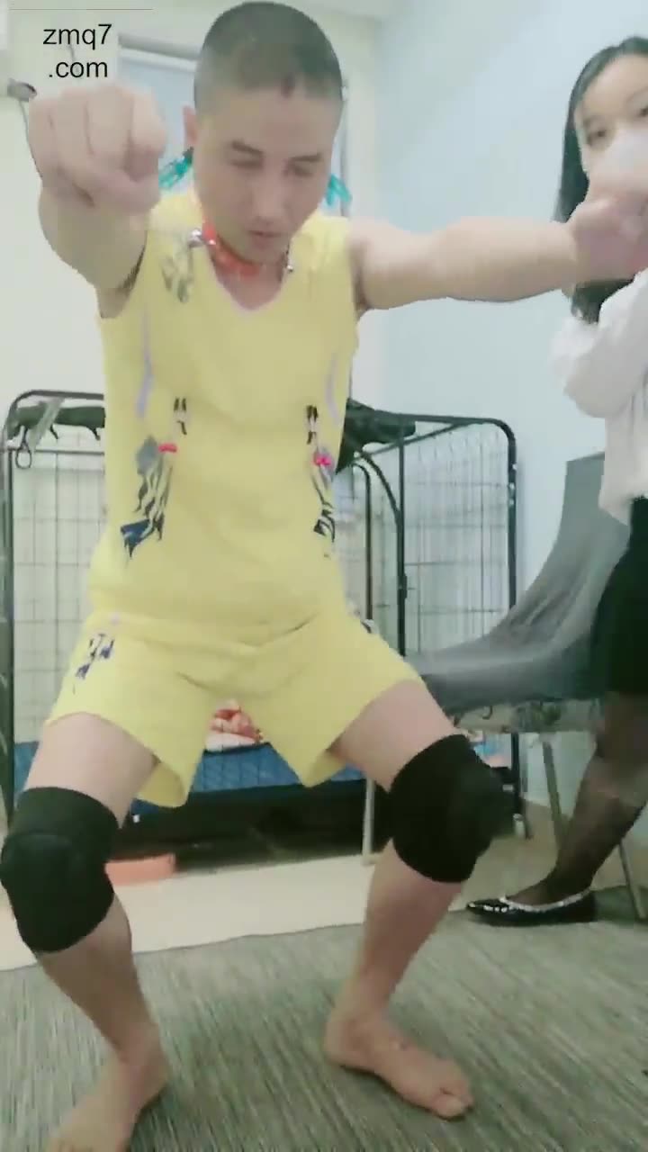 陌初 一天三顿打