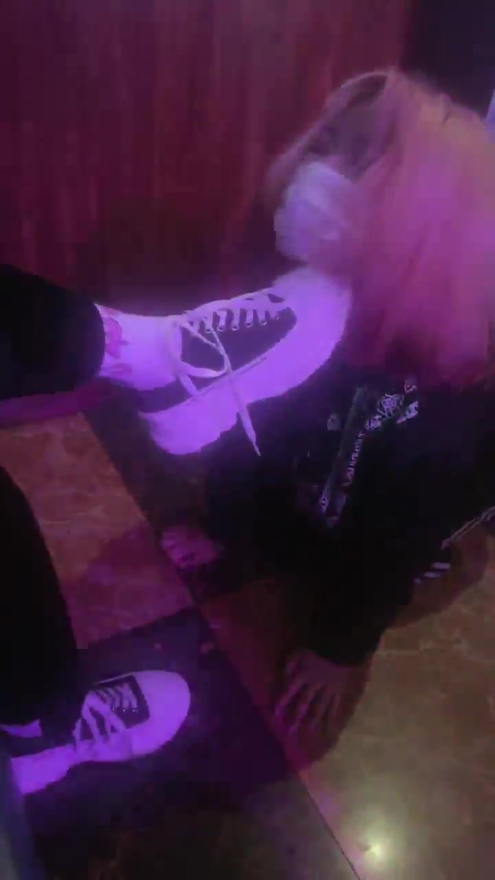 开发素人 安琪和洪兴十三妹 歌厅里调教全国最贱M