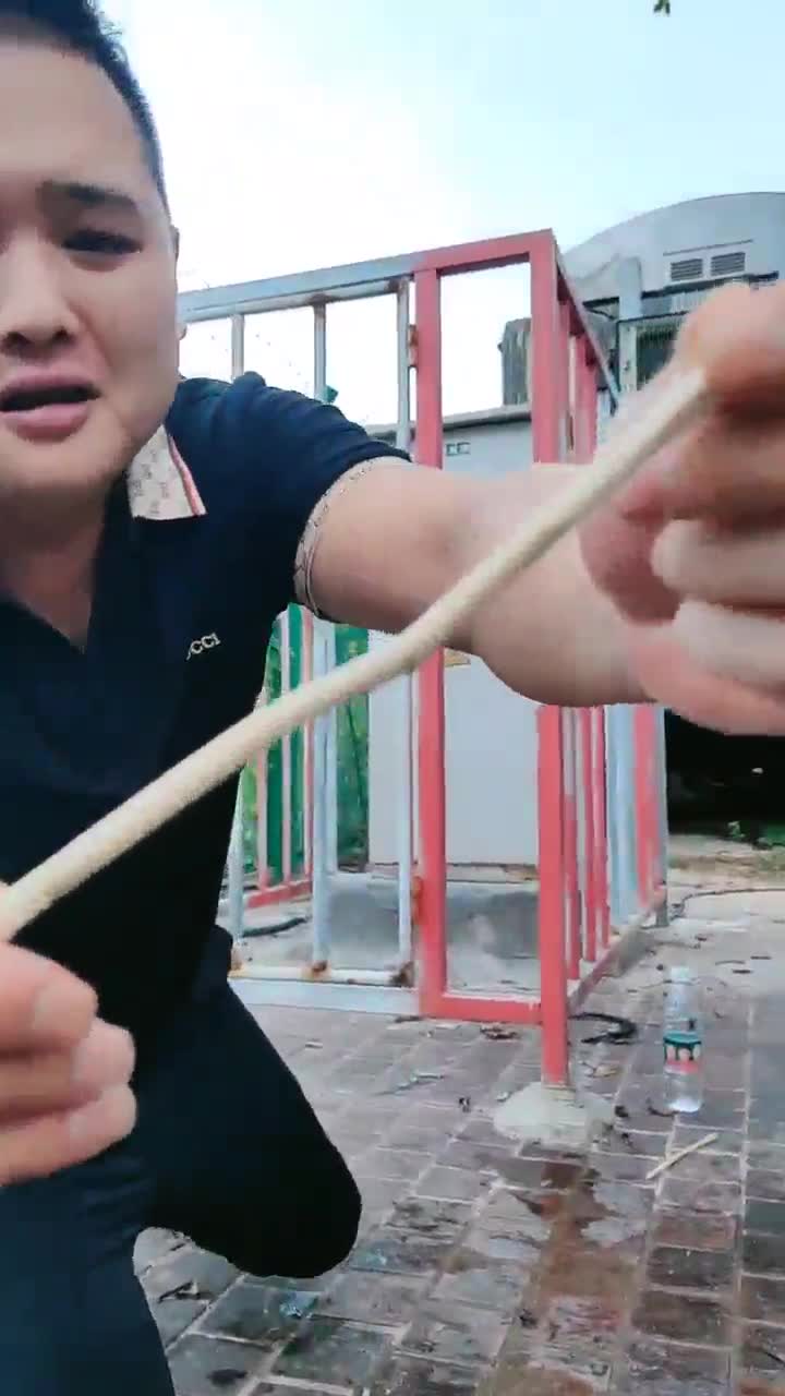 暴力美学 户外 调教停车场的黑保安