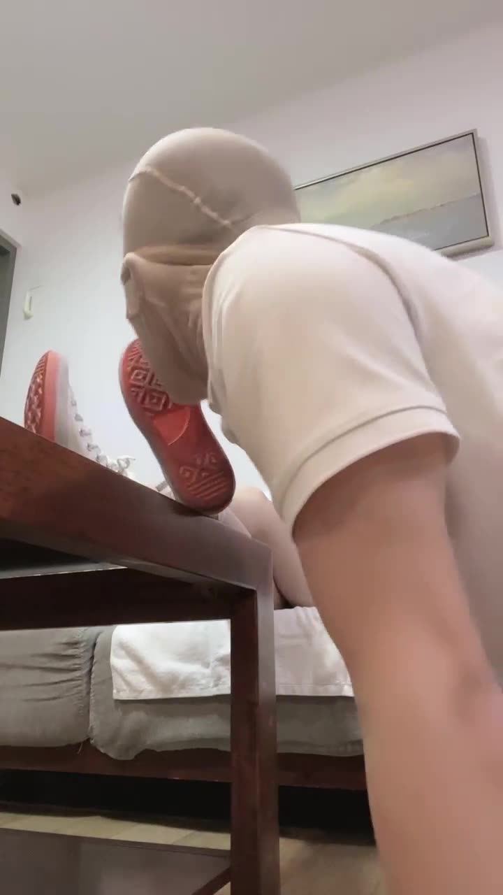 万一 强烈推介 帆布鞋 白袜 调教