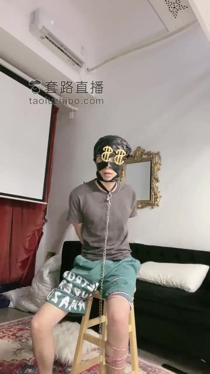 黛樱 狗奴被调教哭了 打手心嘴巴 sp 舔脚 踩脸