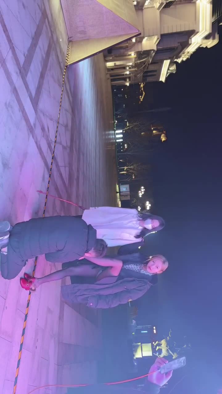 牙乖乖 户外带素人体验调教