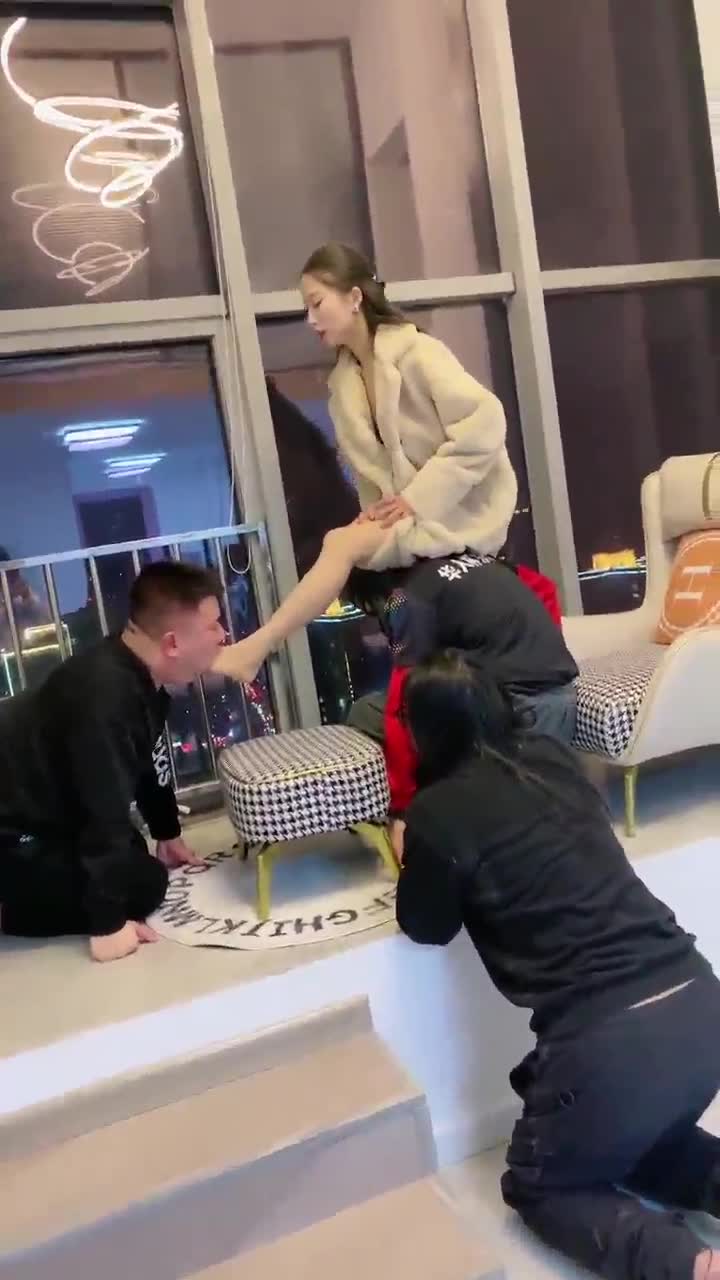银儿 调教 所有素人都喜欢欺负的小可怜