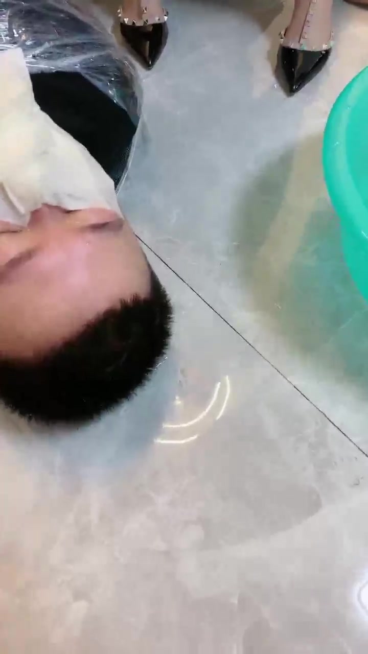 银儿 原子和闺蜜的高跟踩踏
