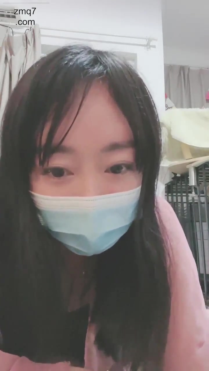 桃子老师 踢裆 舔脚