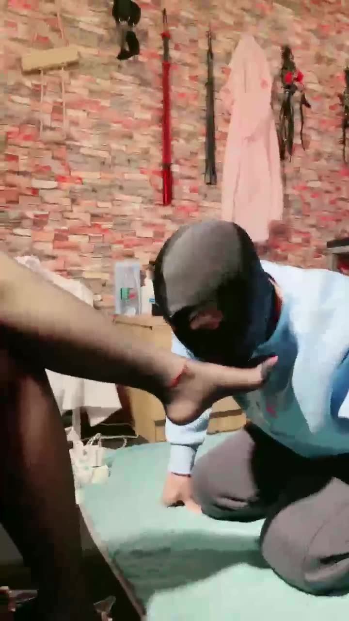 月神 双主调教脚奴