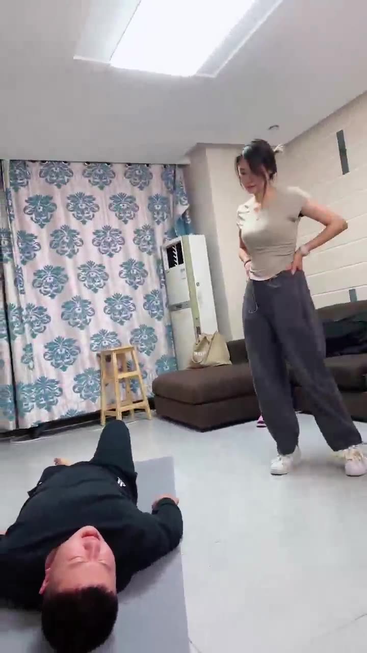 银儿 调教 全程狠踹 恐怖篇