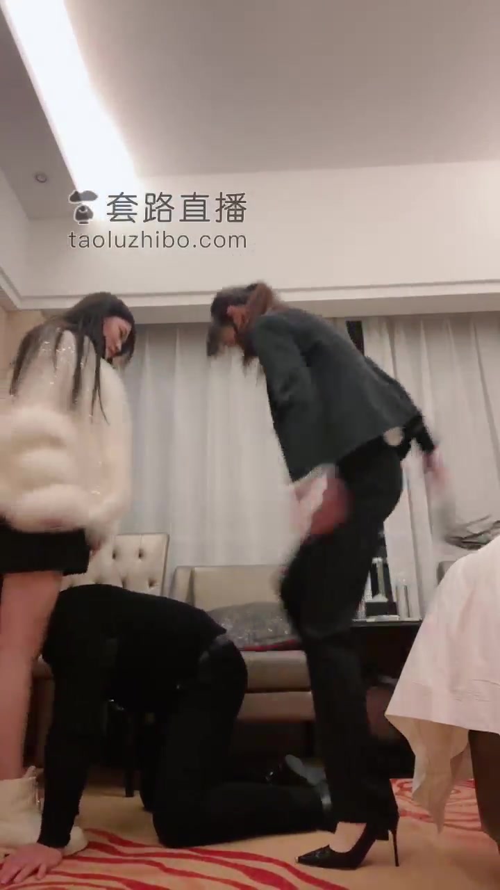 雪琪琪 双S暴打脚奴