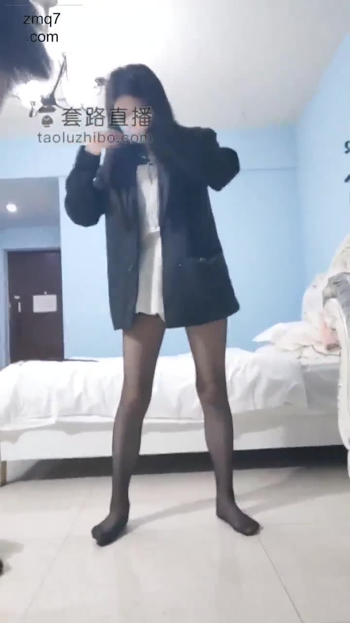 重庆男神 被178高的学生女王的首次调教
