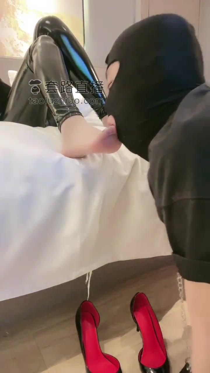 万黛 皮衣女王玩奴