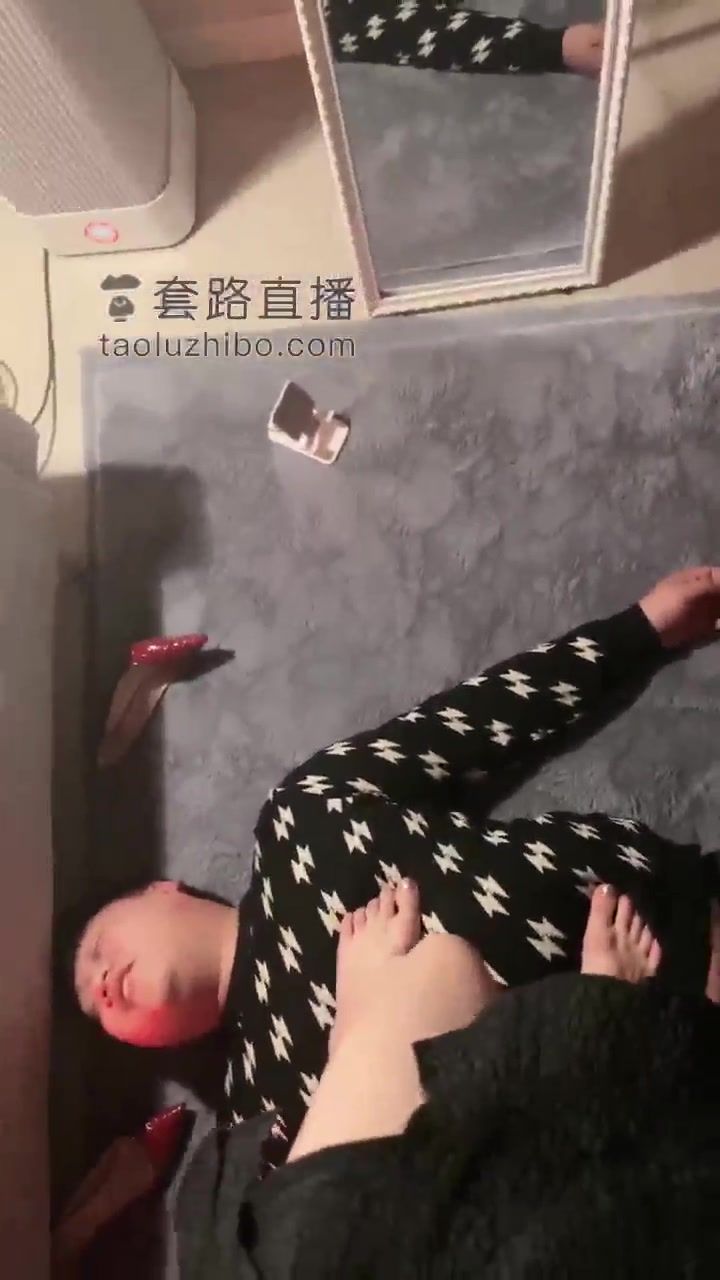 妖妖 踢裆 深喉
