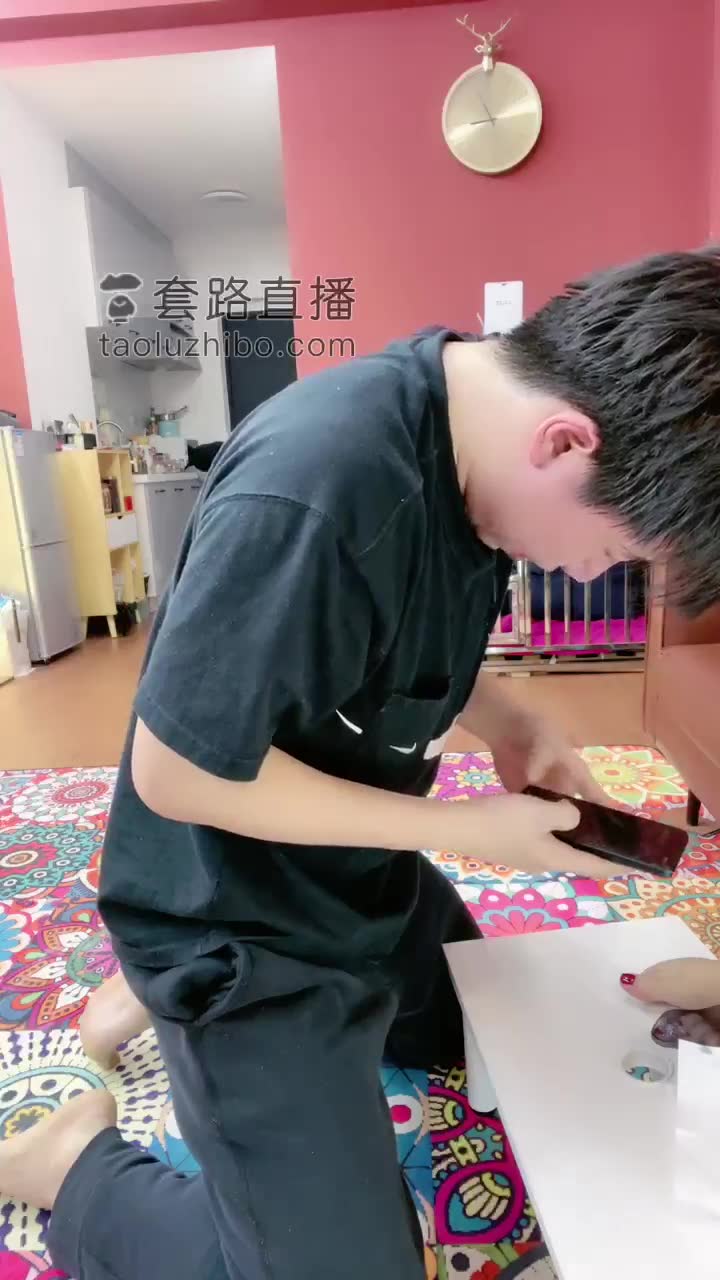 小祖宗 有人能贱成他这样吗